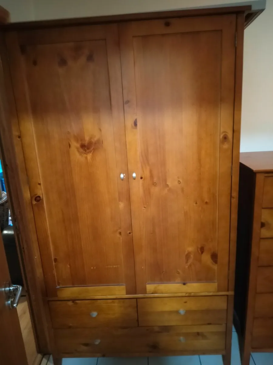 Bedroom furniture - Image 3