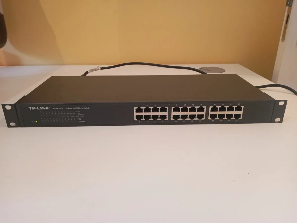 Postage-TP-Link TL-SF1024 /24 Port Gigabit Switch - Image 1