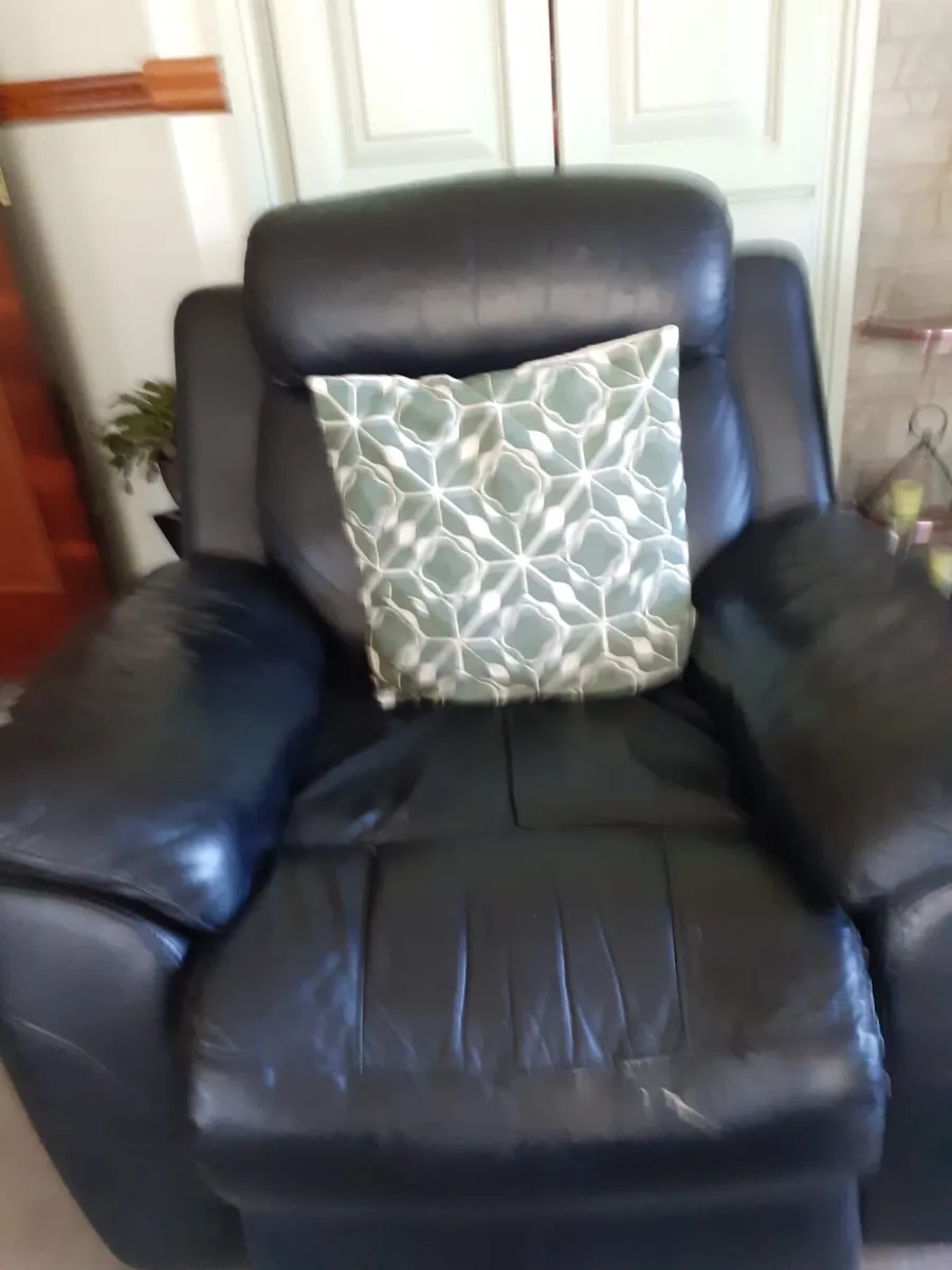 Sofa Set - Image 2