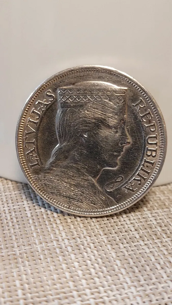 1931 Latvian 5 Lati Silver Coin KM#9 - Image 1