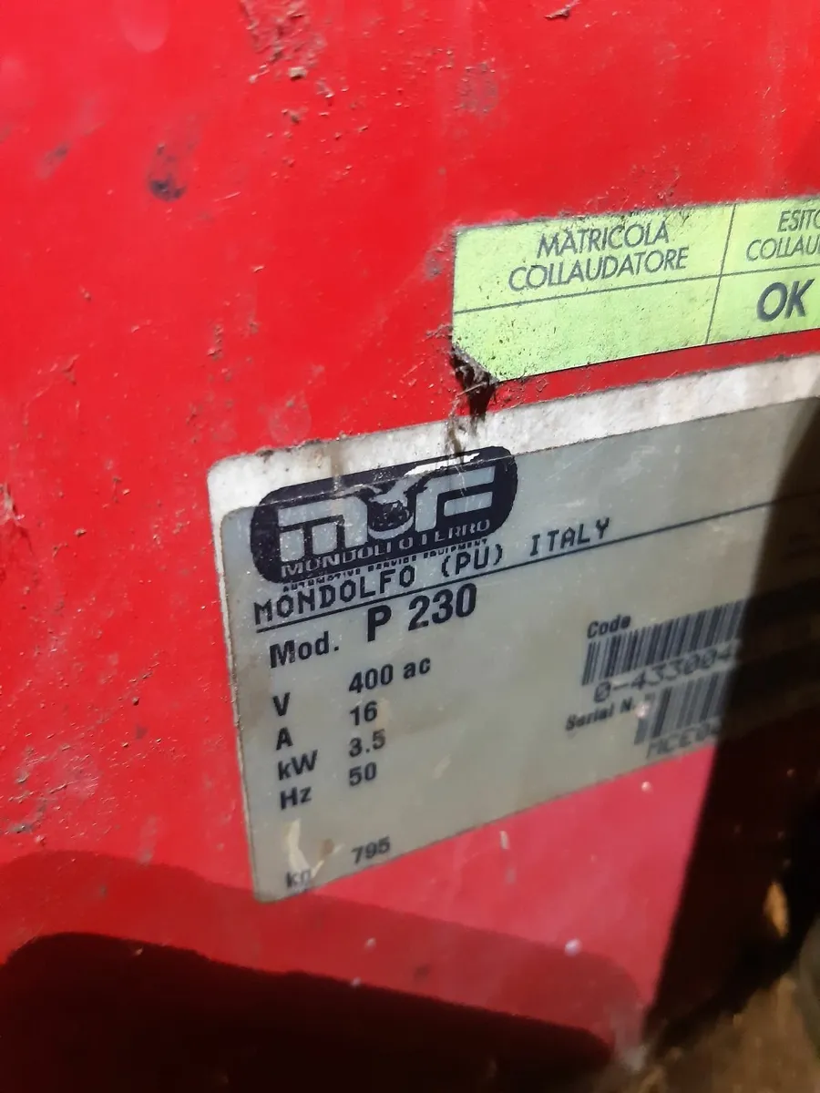 2 post car lift 3 phase - Image 4