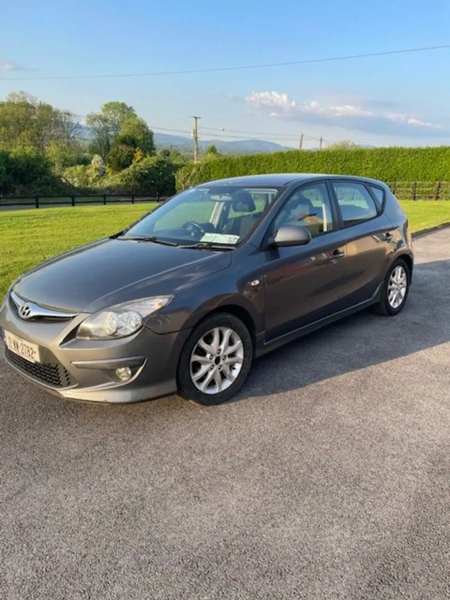 Hyundai i30 1.6 Comfort CRDi 5 dr 2011 - Image 1