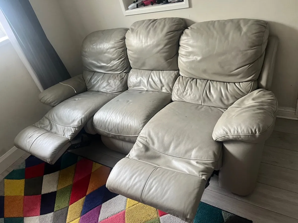 Grey leather couch - Image 2