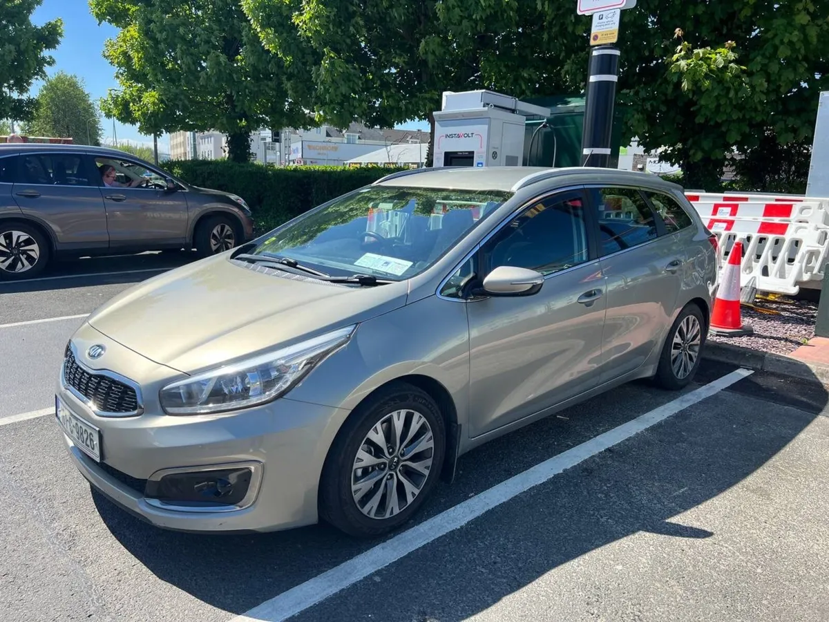 KIA Ceed Sportswagon EX - Image 2