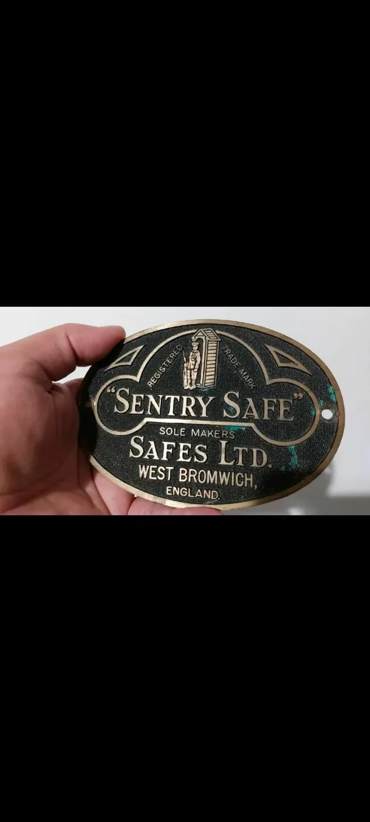Original sentry safe brass plaque - Image 1