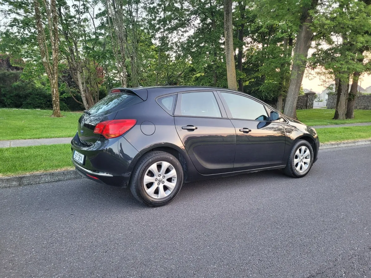2015 VAUXHALL ASTRA NEW NCT 9/26 LOW MILEAGE. - Image 2