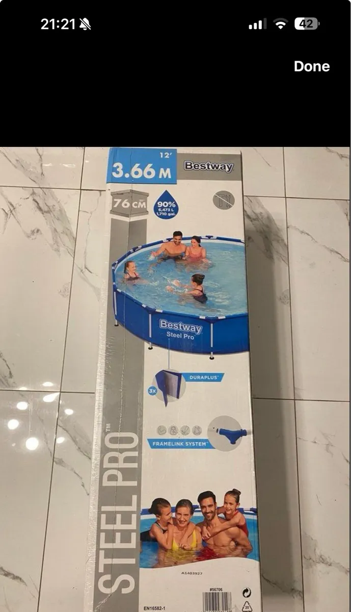 Swimming pool - Image 2