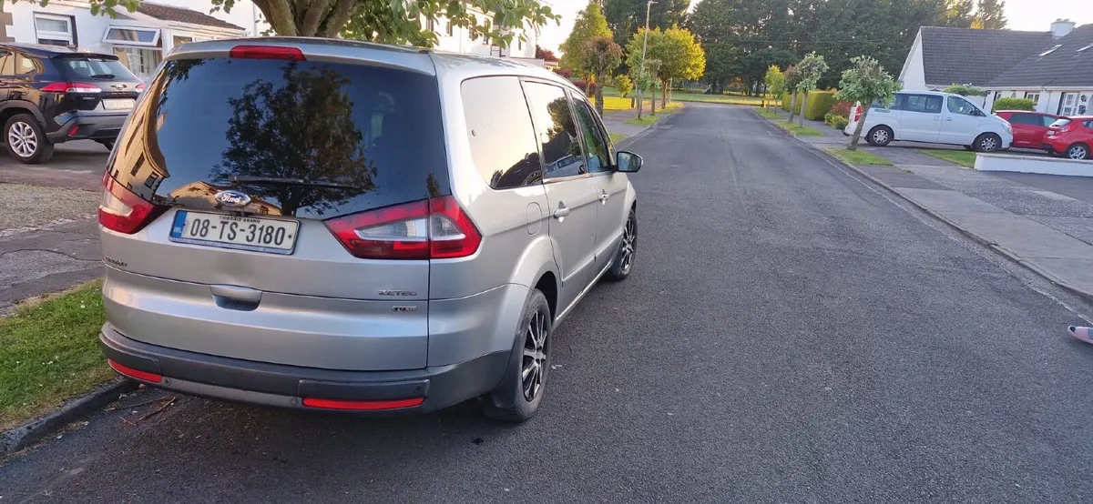 Ford Galaxy 2008 - Image 1