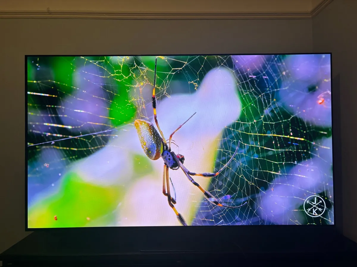 Samsung S95C OLED 4K Smart Tv 65” - Image 4