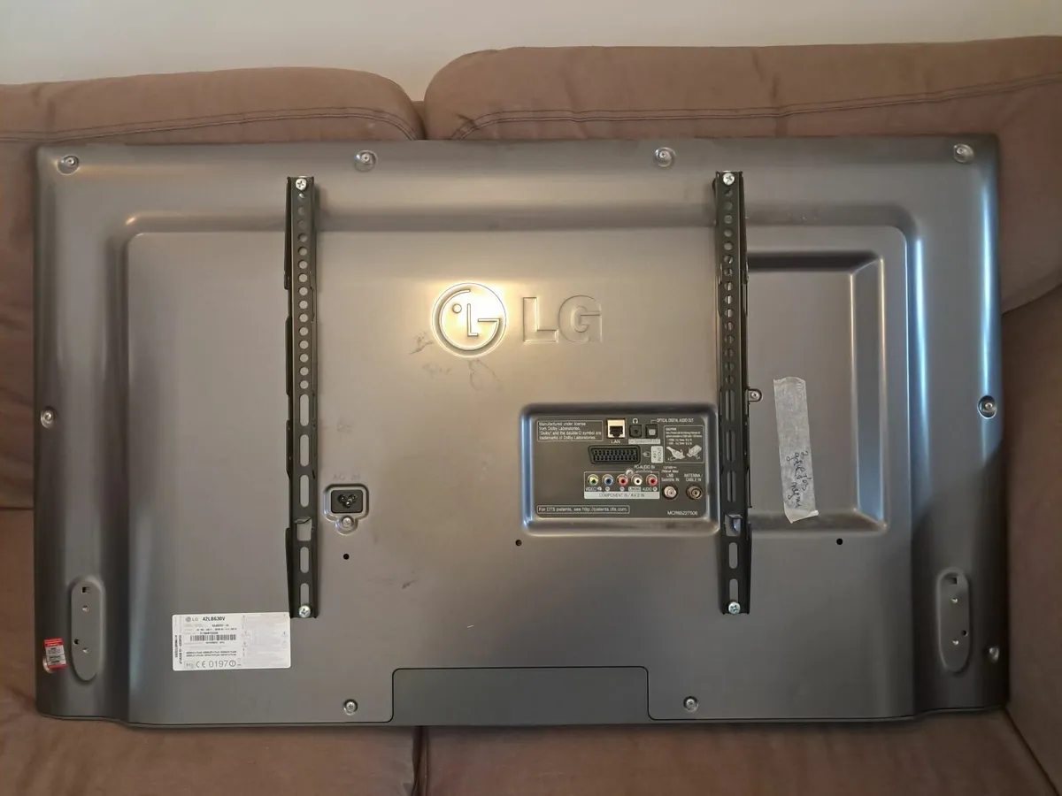 43" LG smart tv - Image 3
