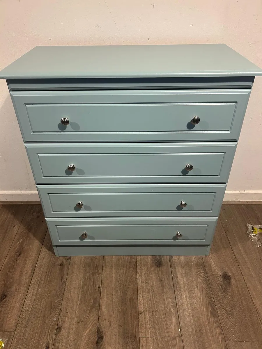 Chest of Drawers - can deliver