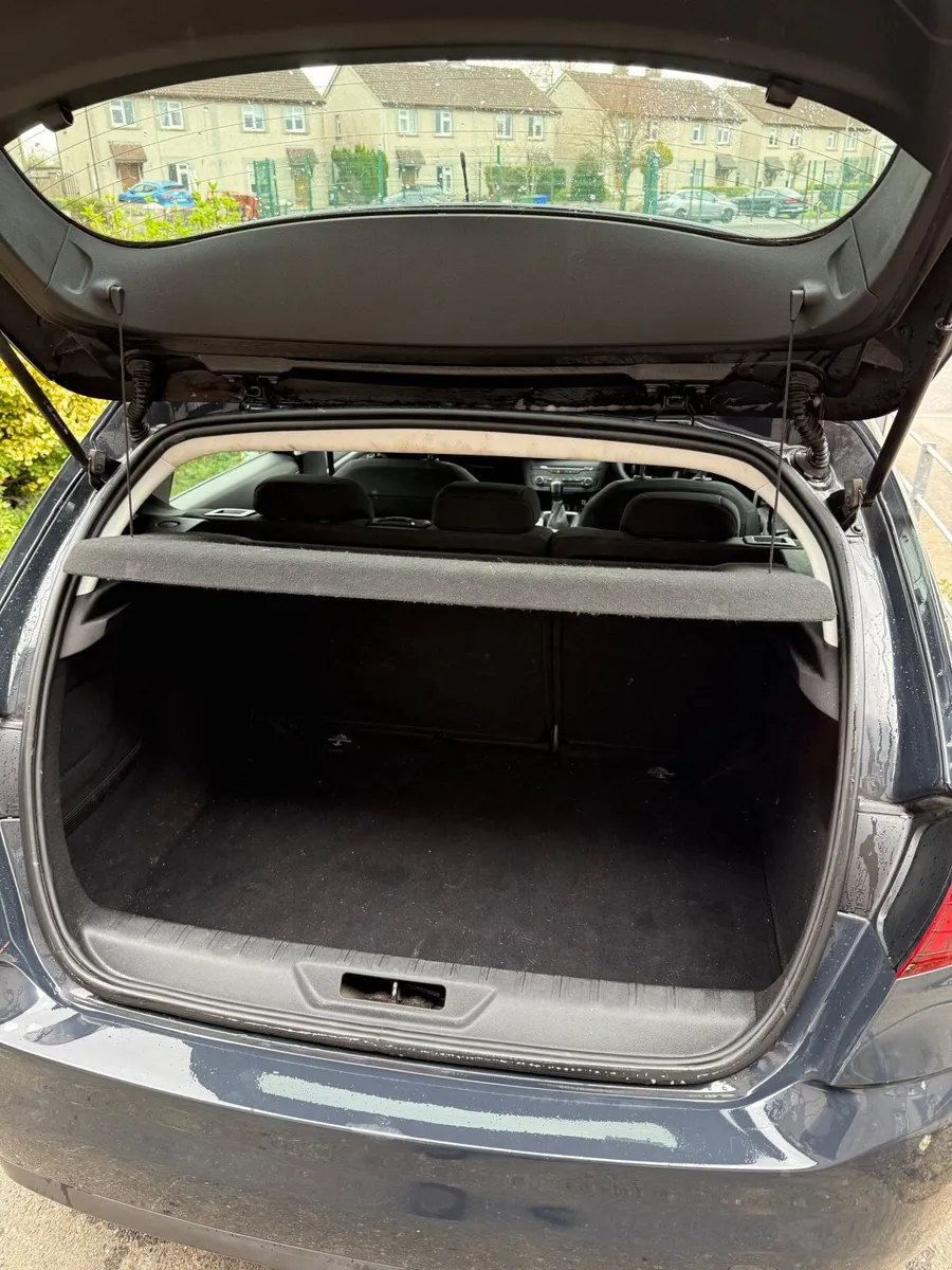 Peugeot 308 - Image 4