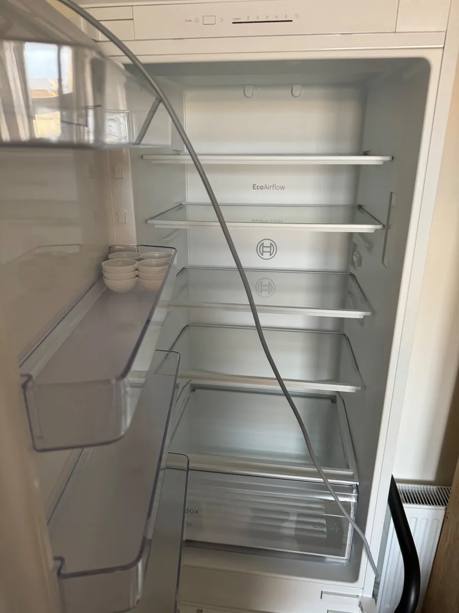 Bosch Built In Fridge Freezer KV87 - Image 1