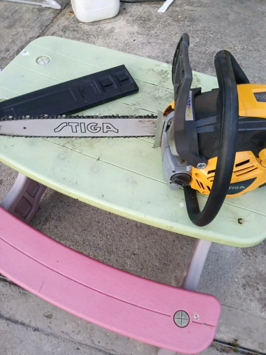Chain saw - Image 2