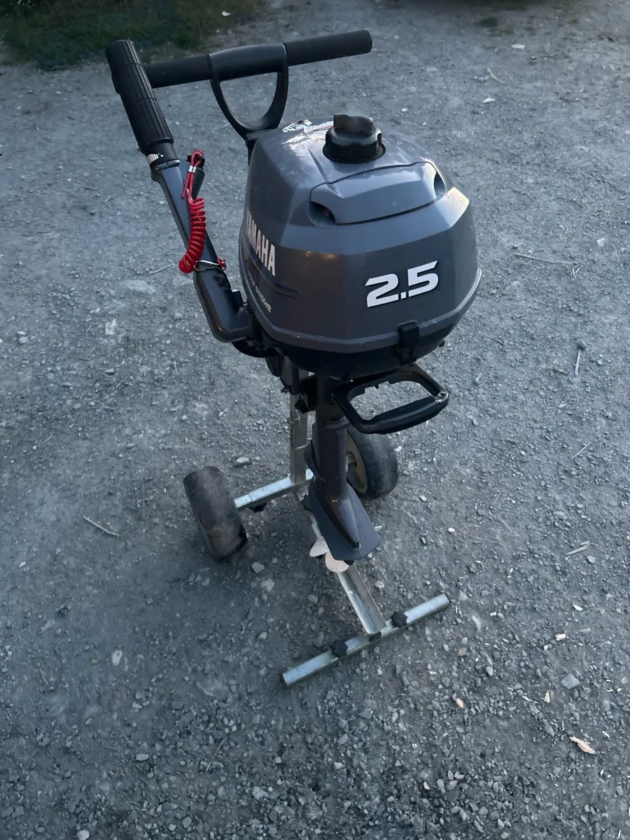 Yamaha outboard 2.5 hp - Image 2