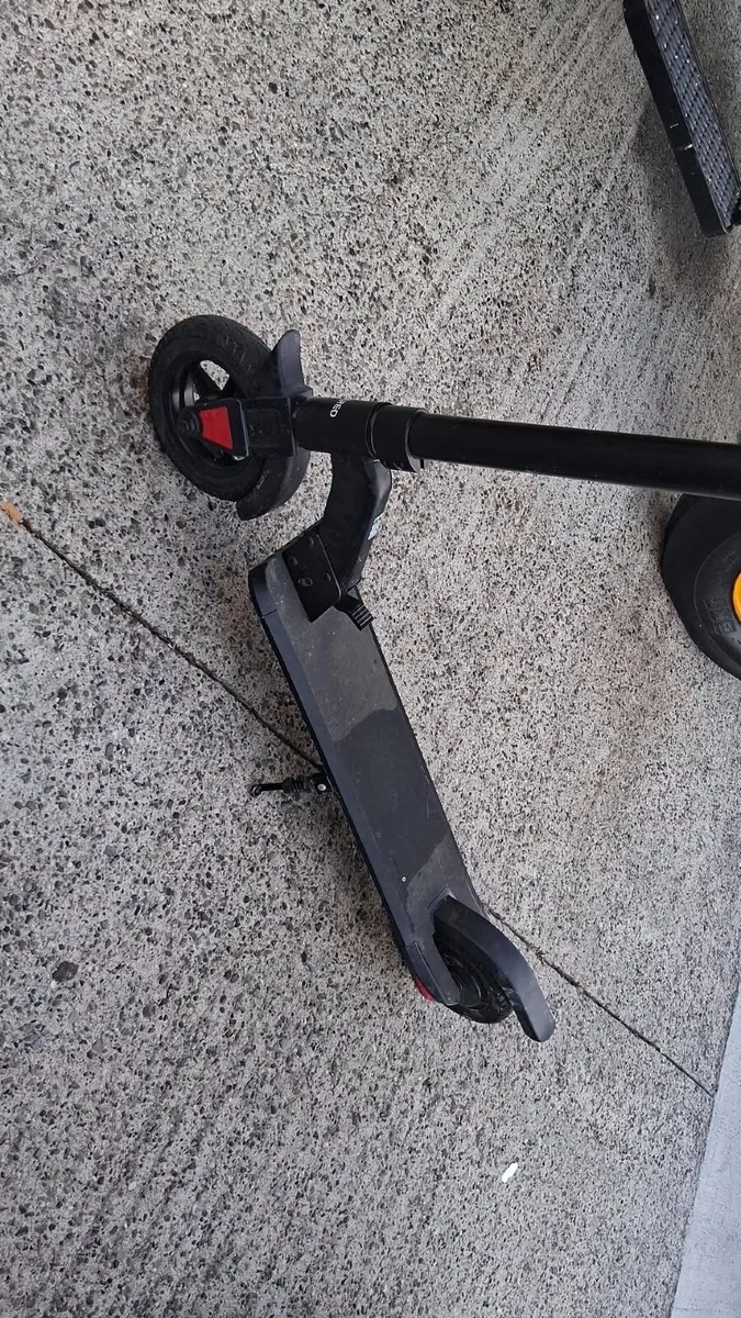 Electric scooter - Image 3