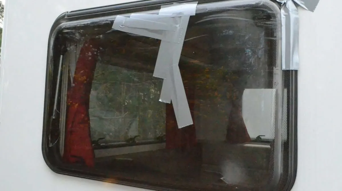 Caravan windows - Image 3