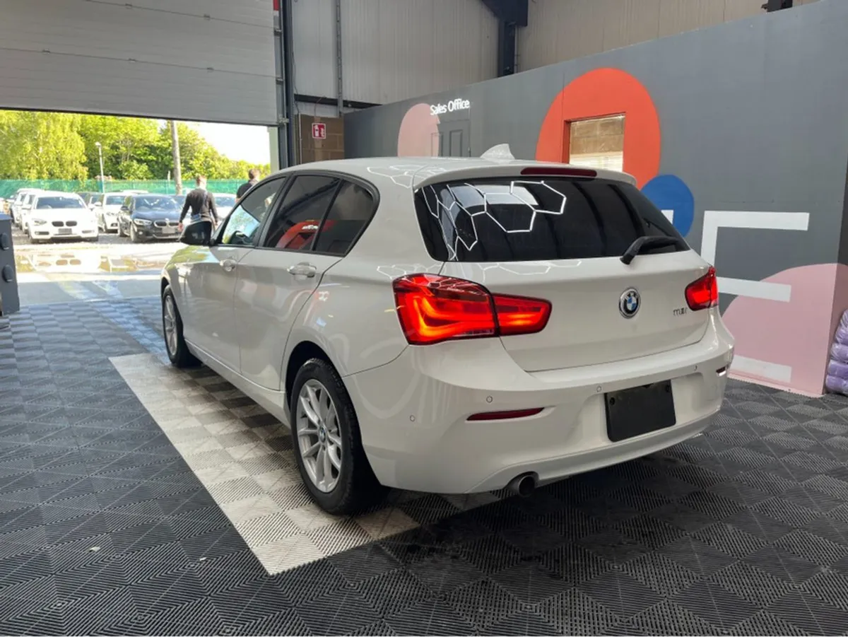 BMW 1 Series 1.5 Auto / 118I / 46k KMs / Reverse - Image 4