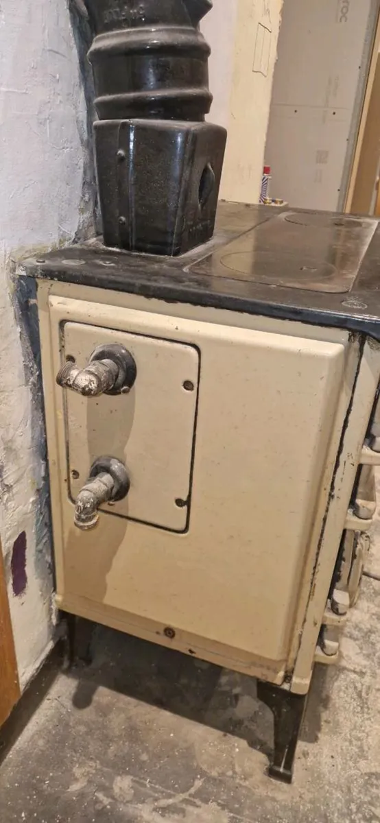 Range stove cooker (Free) - Image 2