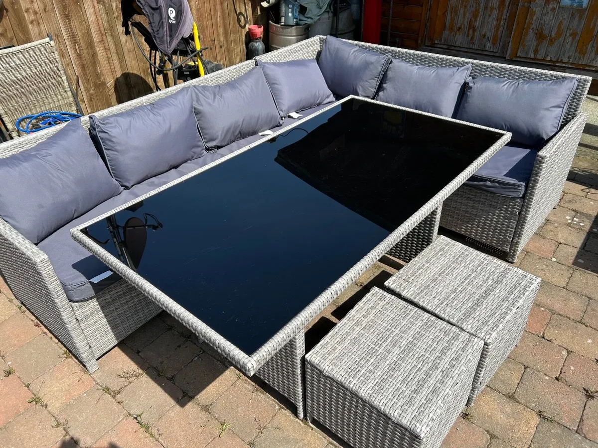 Garden Furniture - Image 3