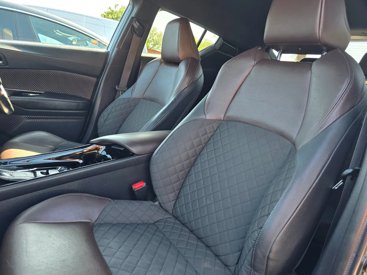 181 Toyota C-HR - Image 2
