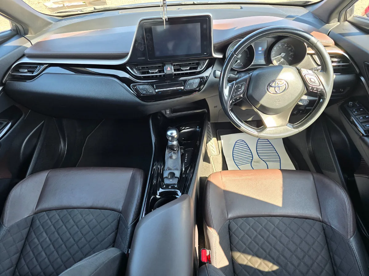 181 Toyota C-HR - Image 3
