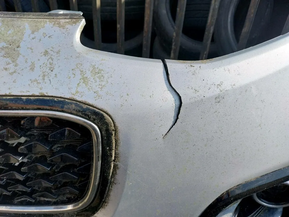 Kia Sportage complete front bumper - Image 2