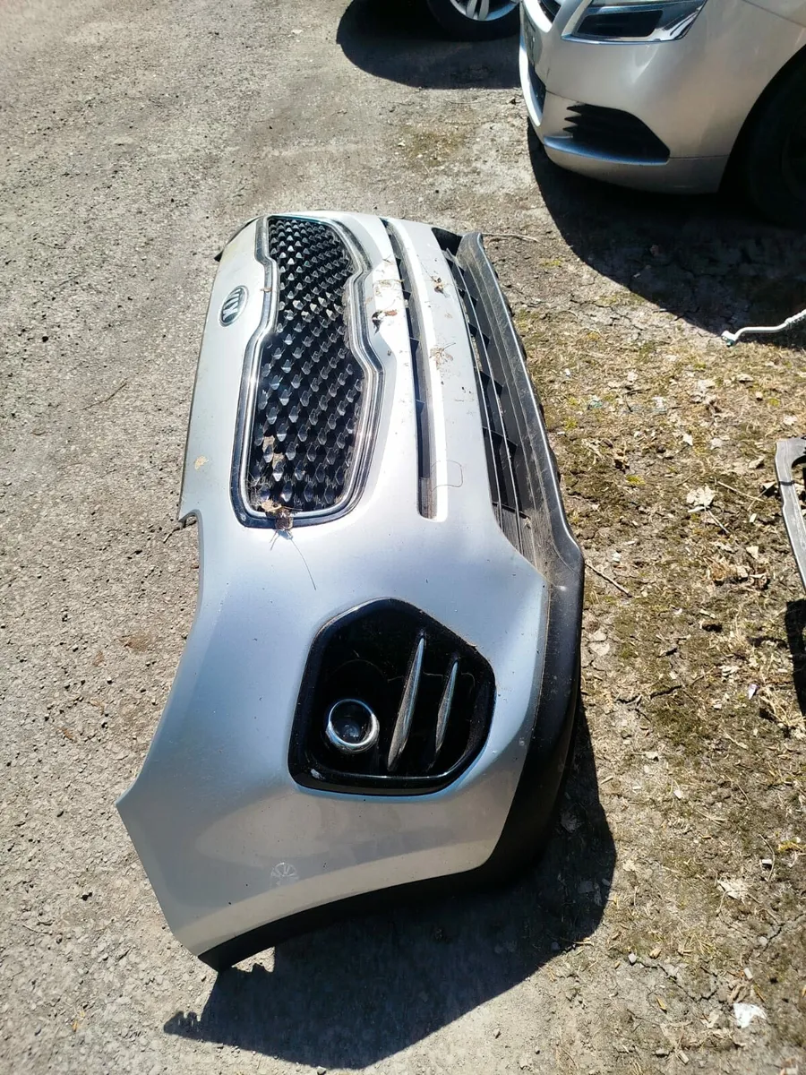 Kia Sportage complete front bumper - Image 4