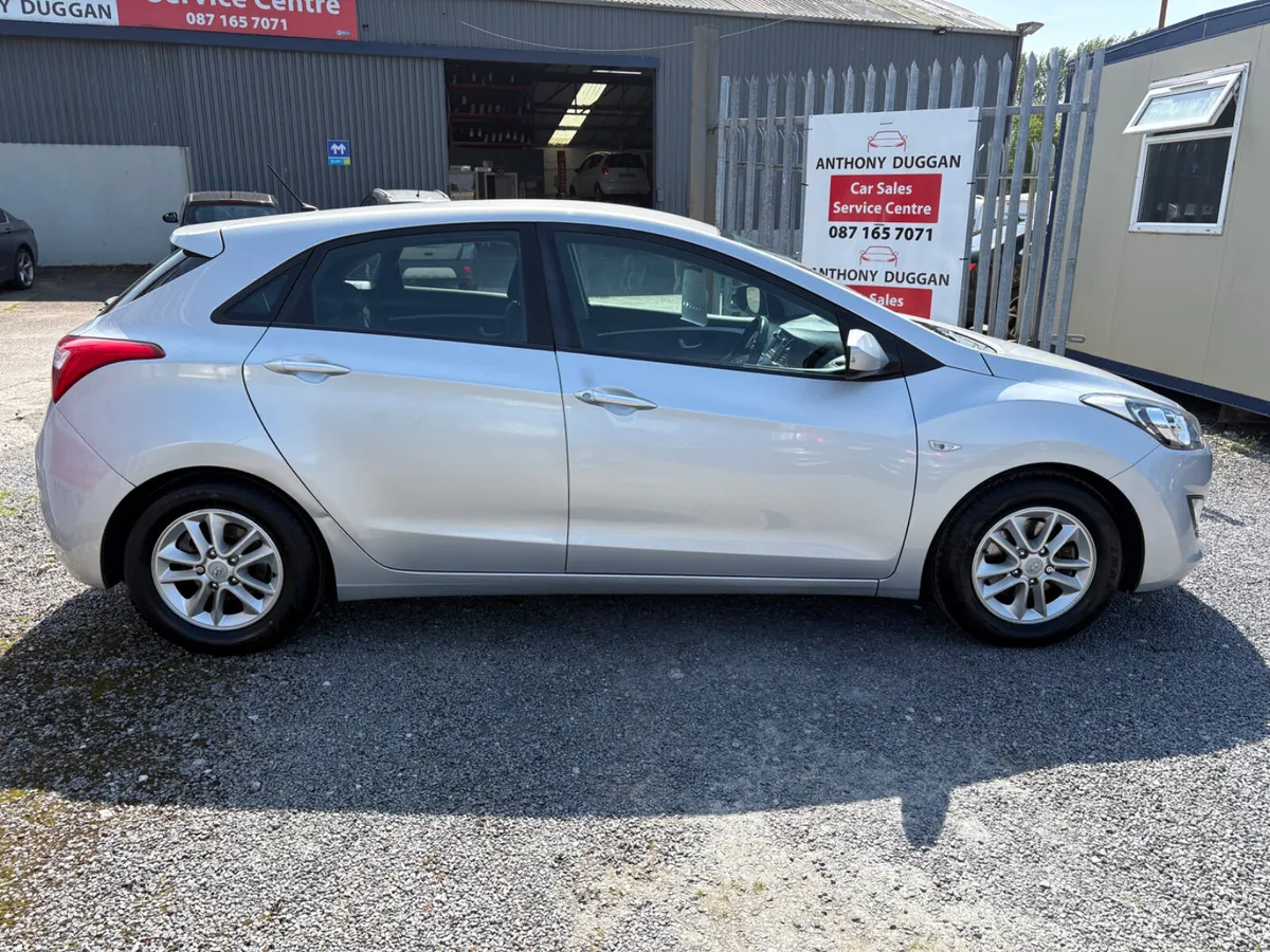 2014 Hyundai i30 66k mls - Image 2