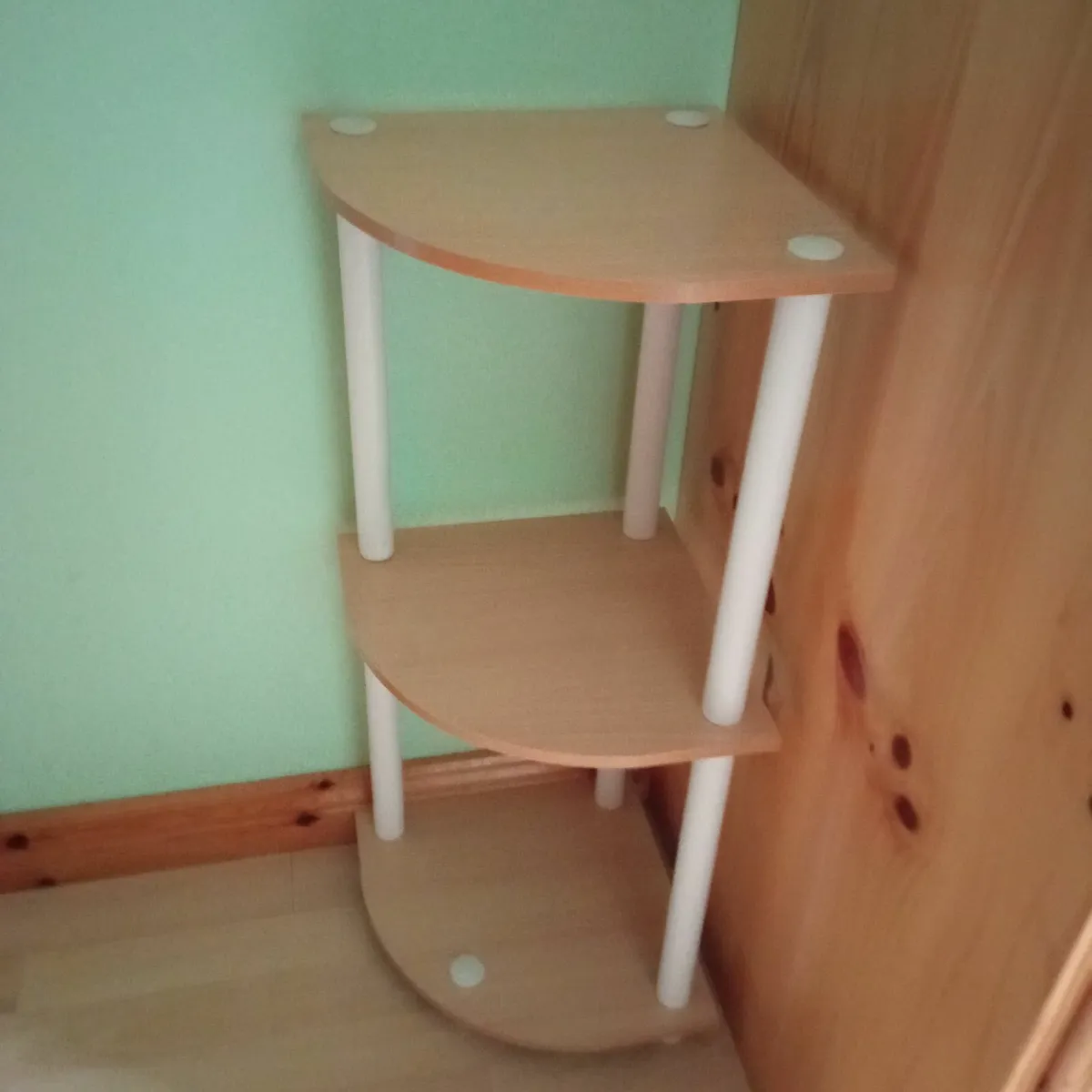Corner Shelf - Image 4