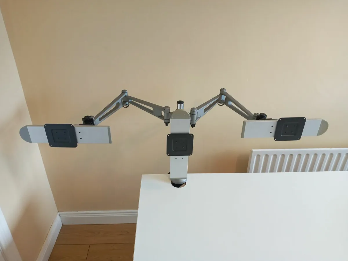 Delivery - Humanscale Triple Monitor Arm - Image 4