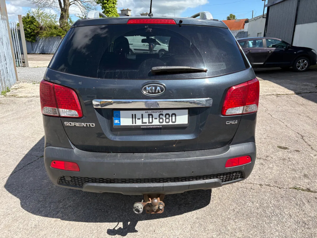 2011 Kia Sorento 7 seater - Image 4