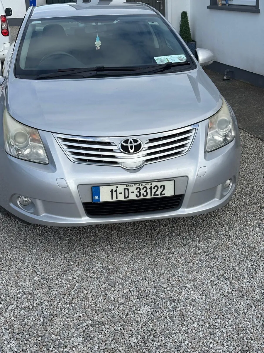 Toyota Avensis 2011 - Image 1