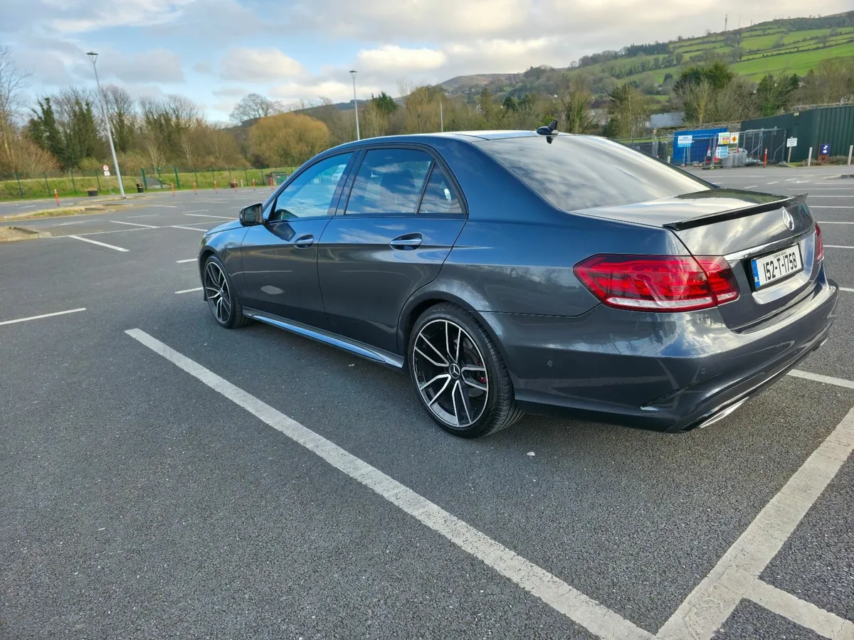 Mercedes-Benz E-Class 2015 - Image 4