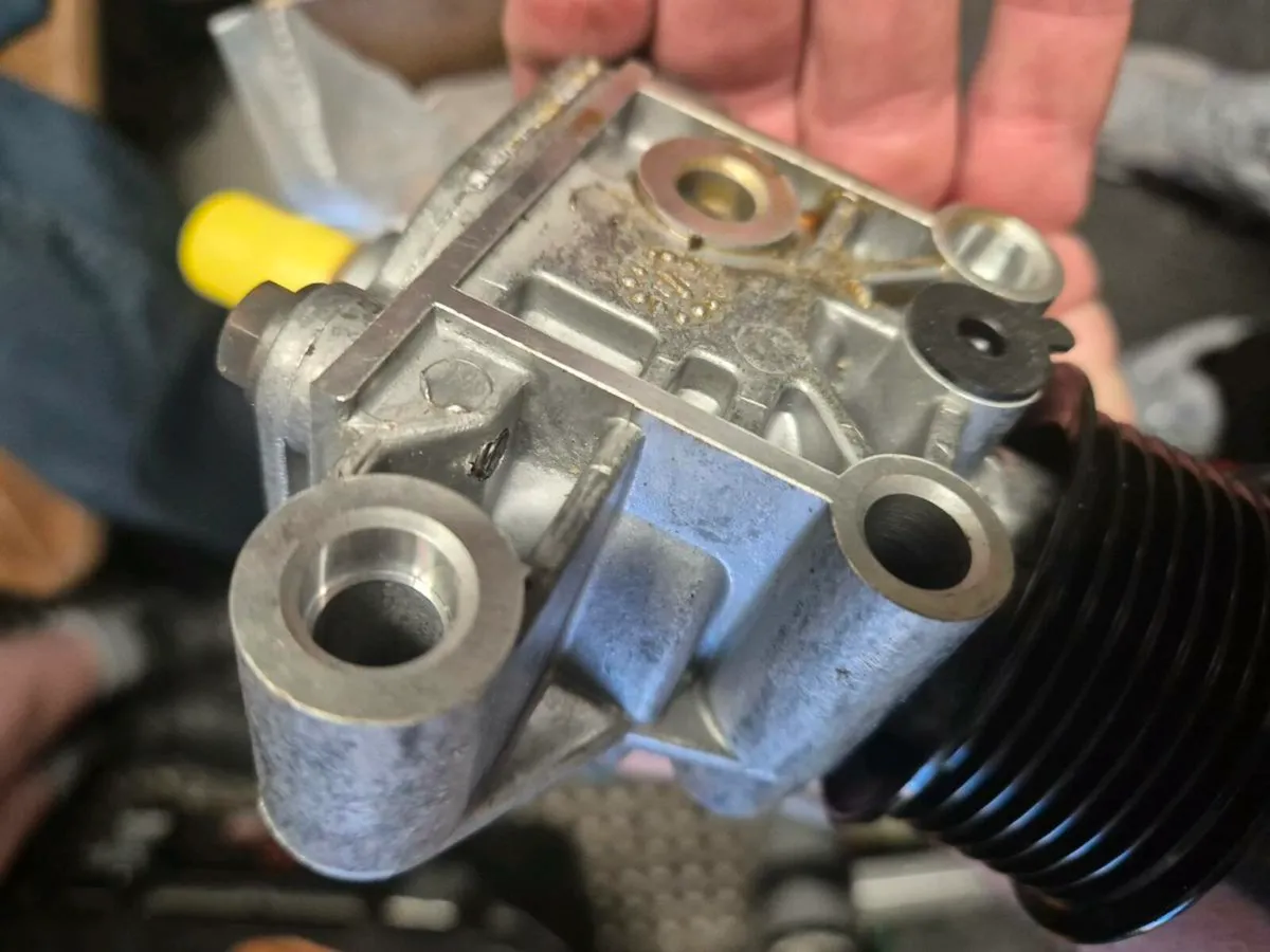 Ford transit injectors. pick up 2.4 tdi - Image 4