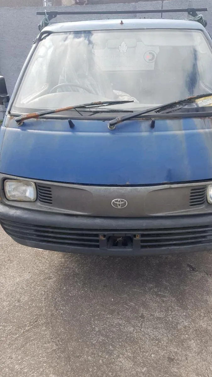 Toyota liteace starting and driving - Image 2