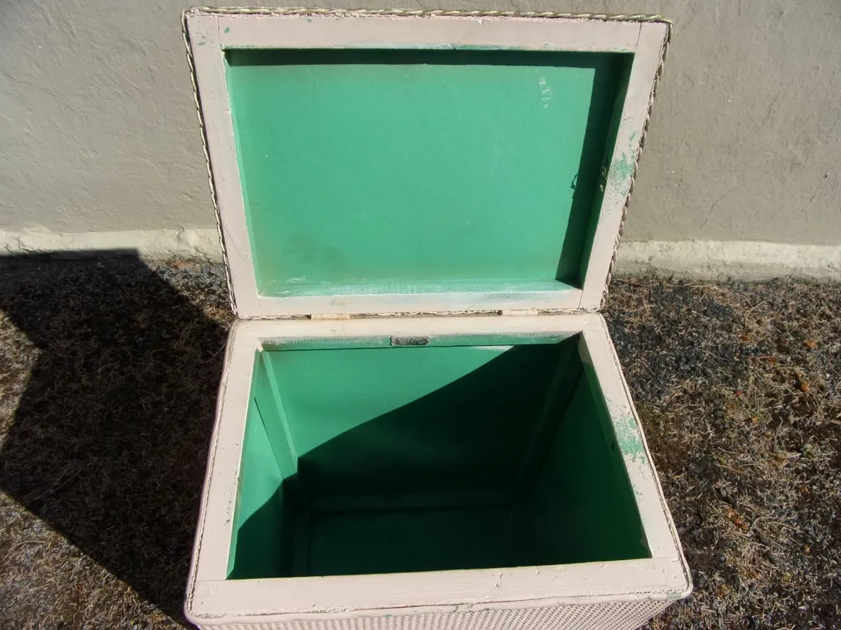 Storage container or Laundry basket. - Image 1