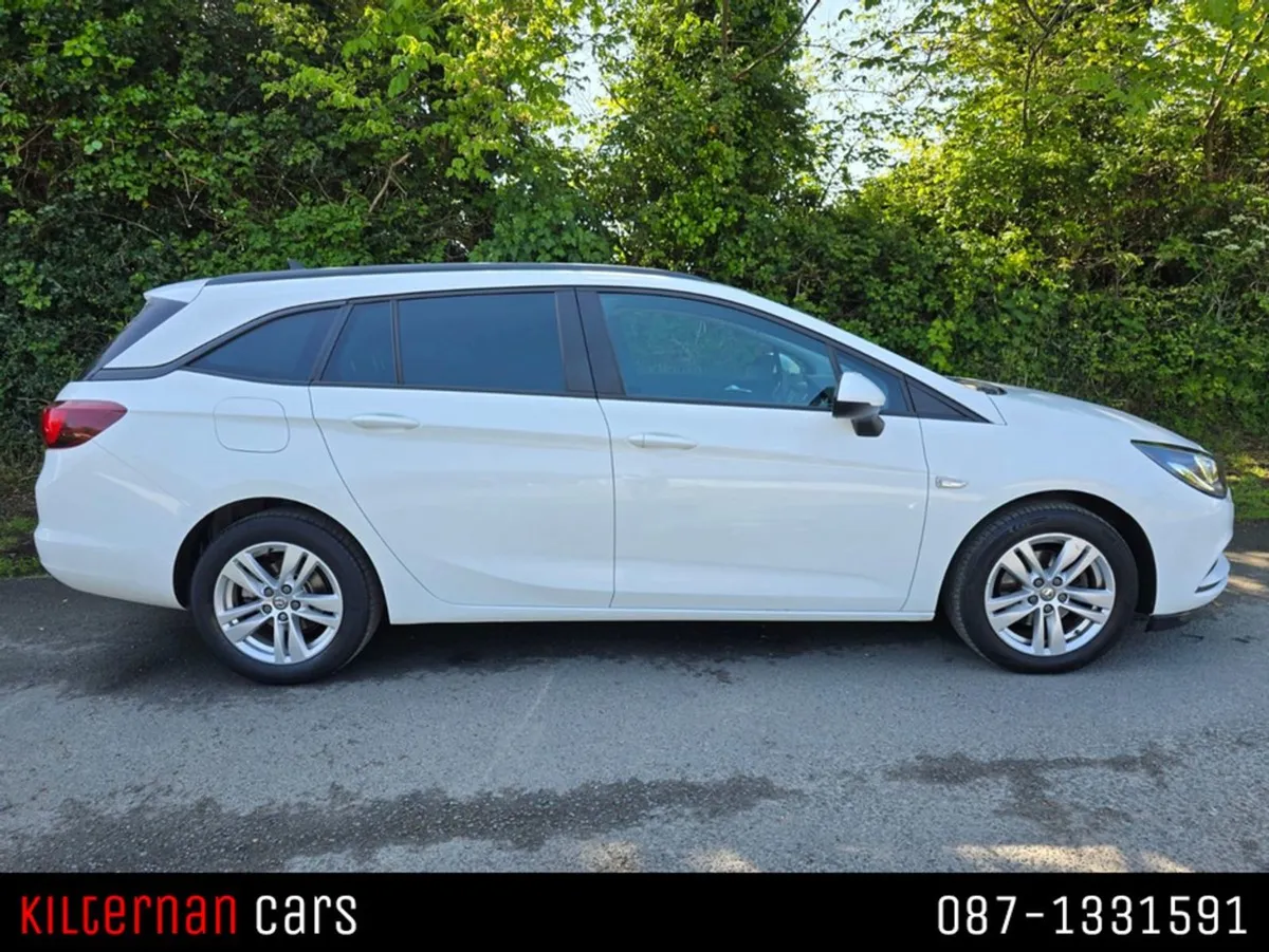 Vauxhall Astra 1.6 Cdti Design 110PS 5DR - Image 3