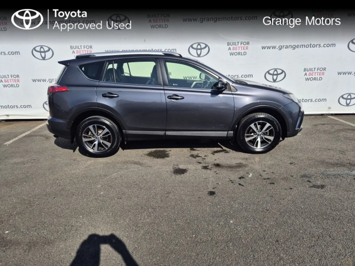 Toyota Rav4 2.0ltr D-4d Luna 5DR - Image 3