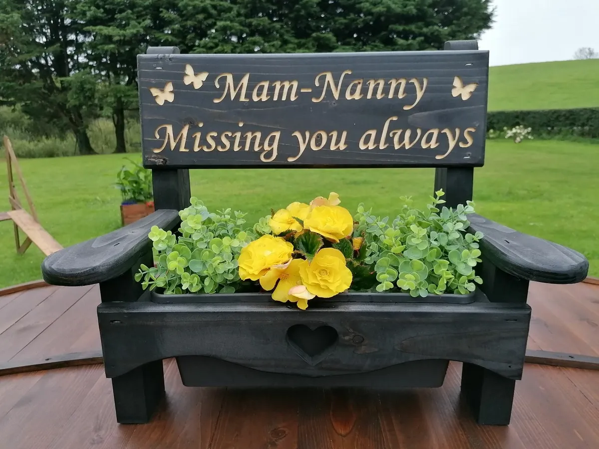 Personalised planter bench - Image 1