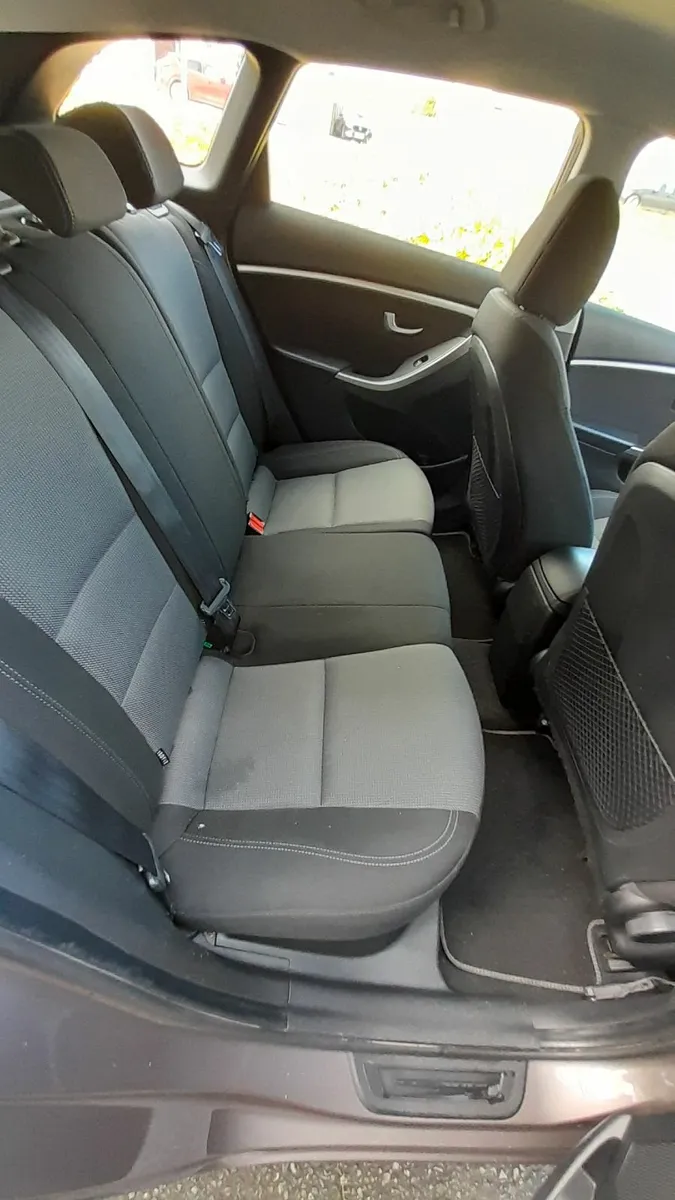 Hyundai i30 2014 Touring Estate - Image 2