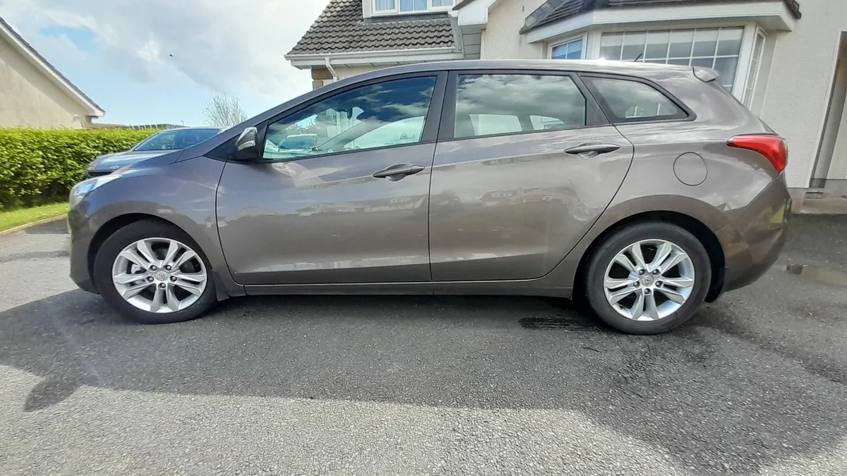 Hyundai i30 2014 Touring Estate. New NCT & Tyres - Image 1