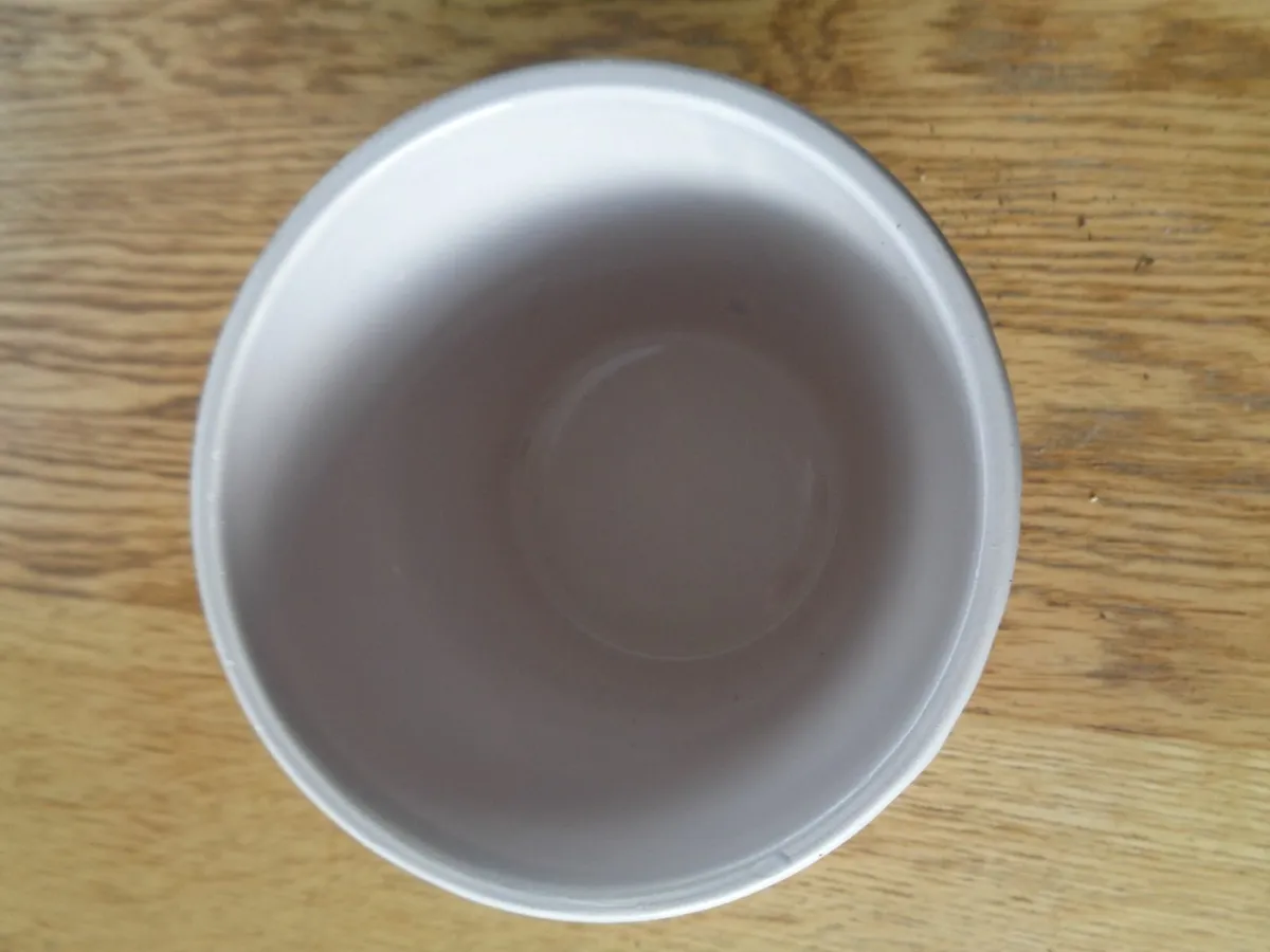 Ceramic Flower Pots x 3 for Sale - Image 4