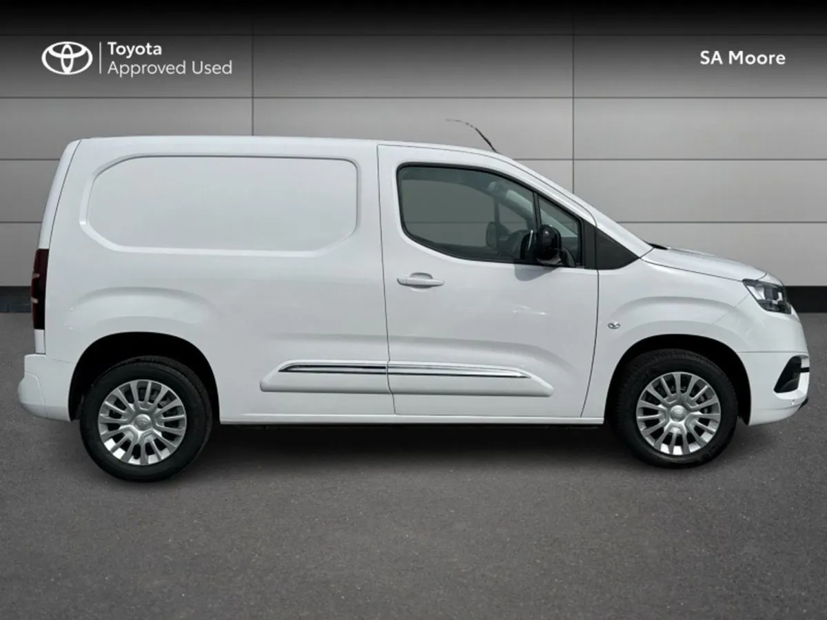 Toyota Proace 1.5 GX SWB 1000KG - Image 3