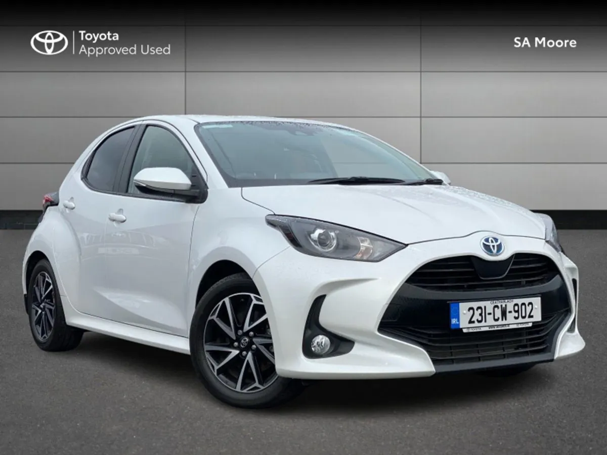 Toyota Yaris Hybrid Luna Sport - Image 1