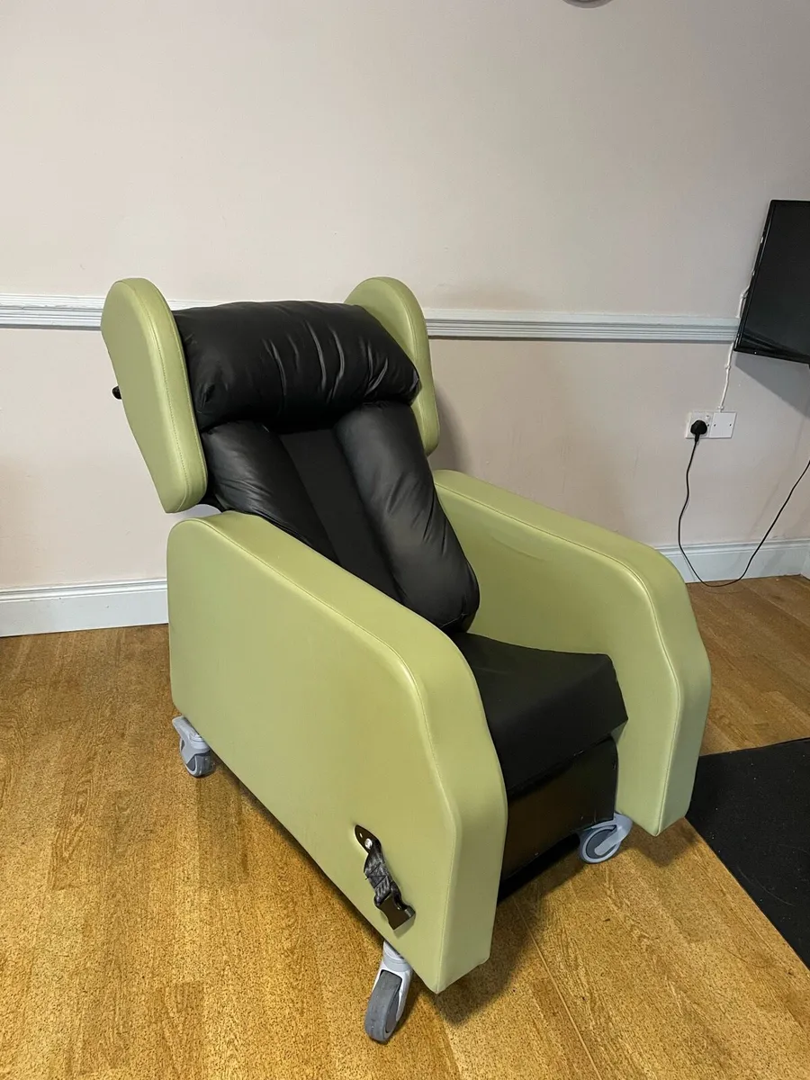 Medical Monaco Chair - Image 3