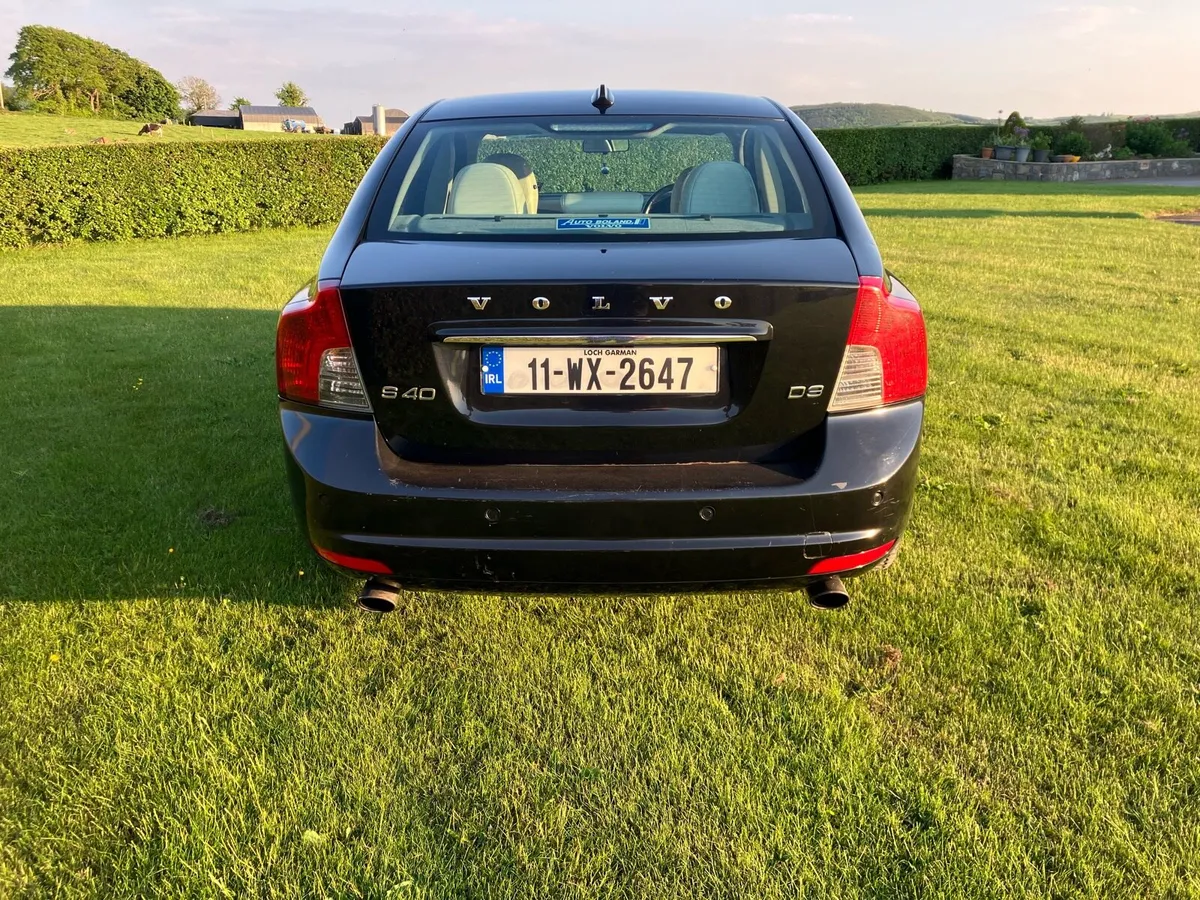 Volvo S40 D3 2.0d SE 6speed 150bhp - Image 2