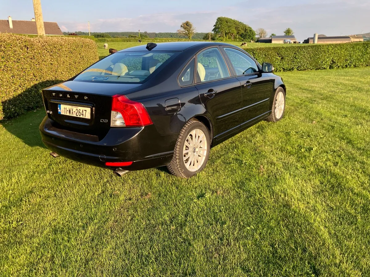 Volvo S40 D3 2.0d SE 6speed 150bhp - Image 3