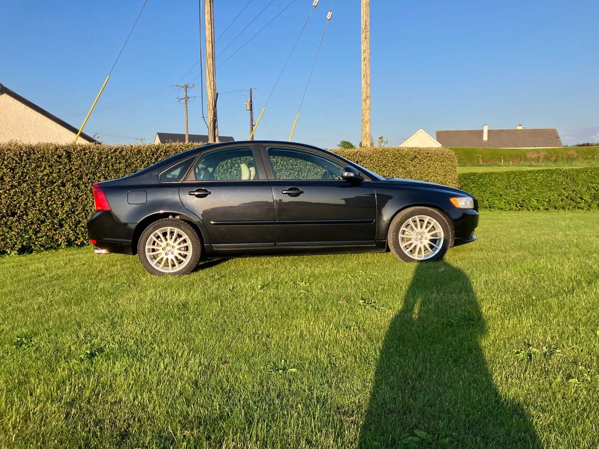 Volvo S40 D3 2.0d SE 6speed 150bhp - Image 4