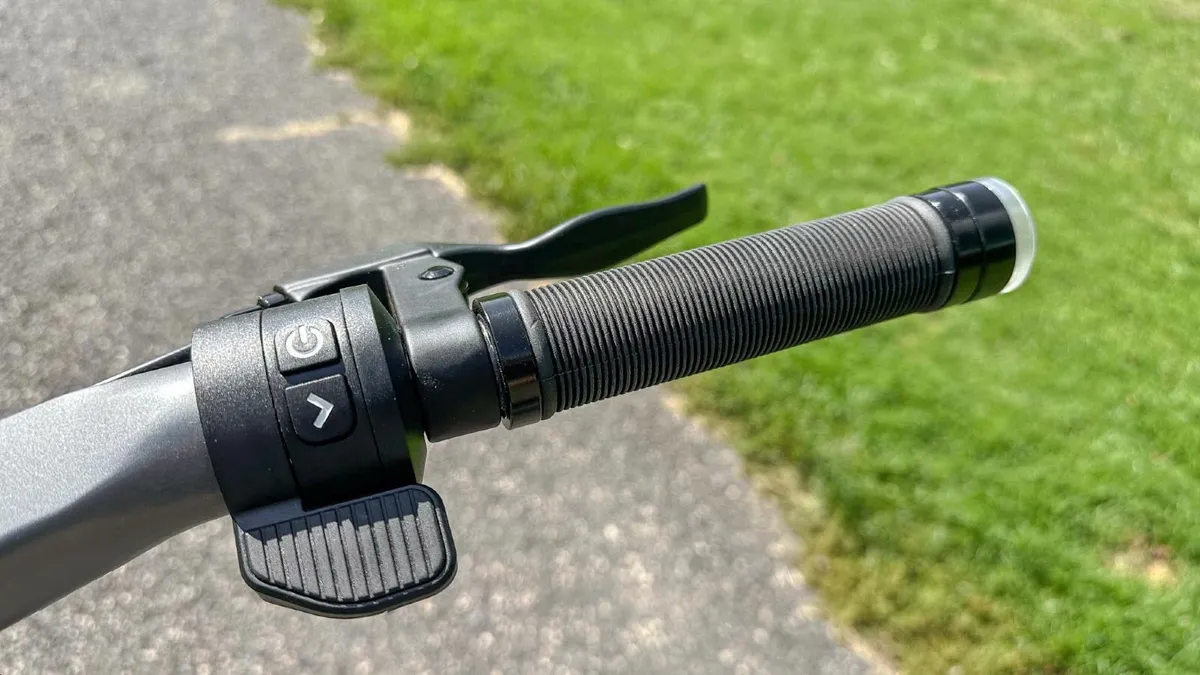Apollo City Pro 2023 Electric Scooter – Dual Motor - Image 4